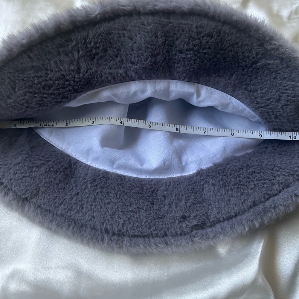 Fuzzy bucket hat bundle - Picture 4 of 10